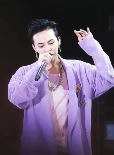 G-DRAGON (Ȩ־)רHOME SWEET HOME 